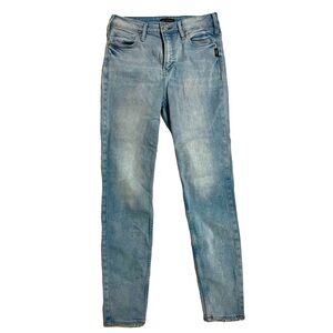 Silver Jeans Light Wash “infinite fit” High Waisted Slim sz S